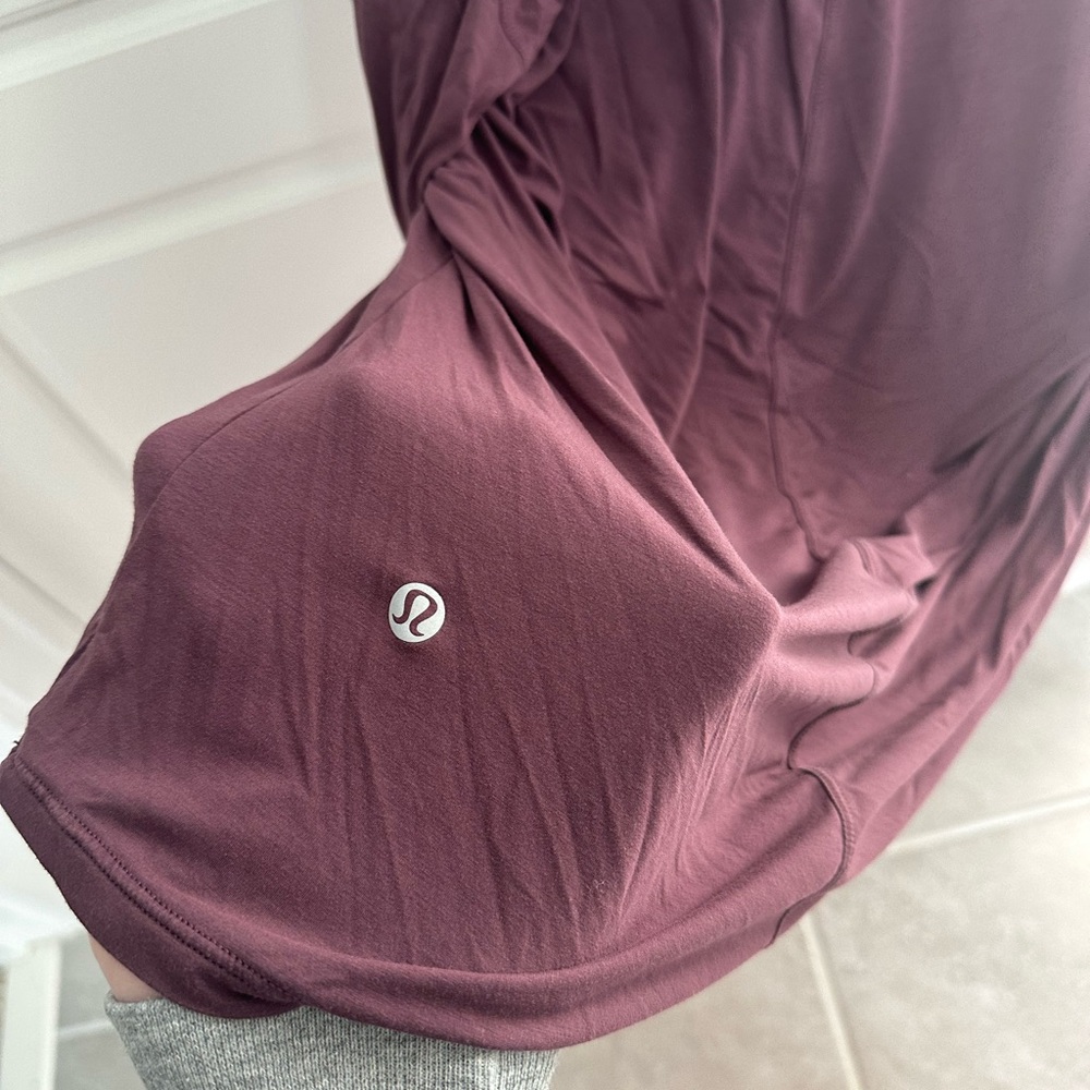 lululemon Long Sleeve Shirt - Picture 4 of 4